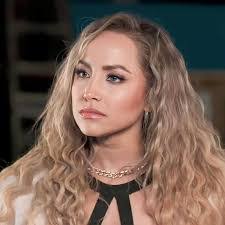 Jessica Diaz's Instagram, Twitter & Facebook