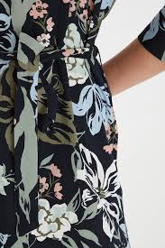 Dazu fransa blusen top 😍 in hellblau., daneben das hellblaue kleid von kaffe 😍 summer light pants from coffee 😍 plus fransa blouses top 😍 in light blue., next to the light blue dress of coffee 😍 Fransa Kleid Navy Blazer Mix Shoppen Sie Navy Blazer Mix Kleid Ab Gr Xs Xxl Hier