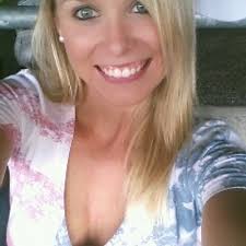 Kelsi Hunt's Instagram, Twitter & Facebook