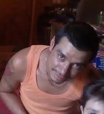 El se llama Juan Manuel Ceja Mora, El desaparecio en las calles azucena y  Bugambilia en el Colli,el 31 de julio del 2018 nos ayudan a compartir