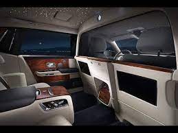 سعر رولز رويس فانتوم 2018 يبدأ من 530,900 دولار أمريكي أي ما يعادل 2 مليون ريال سعودي. Ù‚Ù…Ø© Ø§Ù„Ø±ÙØ§Ù‡ÙŠØ© ÙÙŠ Ø³ÙŠØ§Ø±Ø© Ø±ÙˆÙ„Ø² Ø±ÙˆÙŠØ³ ÙØ§Ù†ØªÙˆÙ… 2019 Youtube