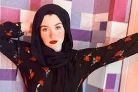 من هي حنين حسام المثيرة للجدل عبر تطبيق تيك توك؟ كان الإعلامي نشأت الديهي قد عرض الفيديو عبر برنامجه، وطالب وزارة الداخلية والنائب العام بالتحرك، حيث وصف ذلك بأنها جريمة. Ø­Ù†ÙŠÙ† Ø­Ø³Ø§Ù… ØªÙƒØ´Ù Ø¹Ù† Ø±Ø£ÙŠ ØµØ§Ø¯Ù… Ù„ÙˆØ§Ù„Ø¯Ù‡Ø§ ÙÙŠÙ…Ø§ ØªÙ‚Ø¯Ù…Ù‡ Ù…Ù† ÙÙŠØ¯ÙŠÙˆÙ‡Ø§Øª Ø§Ù„Ù…ØµØ±ÙŠÙˆÙ†