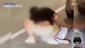 택시기사 무차별 폭행 후 도주…만취 승객 자수 만취 승객의 형, 경찰에 연락…16시간 만에 자수 택시기사 폭행한 승객, 자수 만취해 기억 안 나. Dd Y66skuegi M