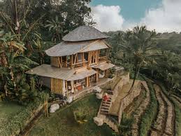 Great gm apartment for rent in sunset road, kuta, with 14 fully rusnished studio rooms. Camaya Bali Suboya Magical Bamboo House Blockhutten Zur Miete In Selat Bali Indonesien