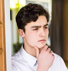 Your hair has lots of body, plenty of texture without styling, and healthy volume that keeps it from lying flat. 90 Best Hairstyles For Thick Hair Trendy In 2021