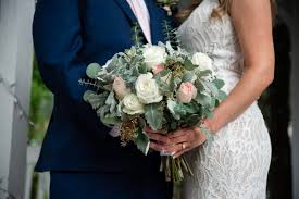 Gainesville flower shop, delivery and shipping, roses, bridal, sympathy and more. Gainesville Florida Wedding Florist Garden And Grace Florals