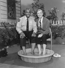 How to watch the 1st episode of 'mister rogers. Tom Hanks Who Portrays Mister Rogers In A Beautiful Day In The Neighborhood Says He Too Works On Being Kind Abc News