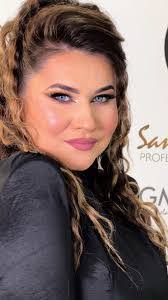 Sanela Mahmutovic's Instagram, Twitter & Facebook