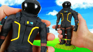 Dark voyager is a legendary outfit in battle royale that could be obtained as a reward from tier 70 of battle pass season 3. Making Dark Voyager From Fortnite Battle Royale In Polymer Clay Youtube