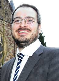 société bénédiction des couples homosexuels. Patience et prudence des  pasteurs