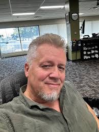 Chris Glorioso's Instagram, Twitter & Facebook