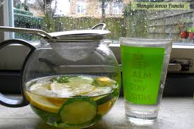 Molto apprezzata in cucina, facilissima da tenere in vaso. Bevanda Depurativa Limone Cetriolo Menta