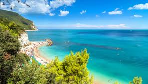 Mezzavalle, sirolo, numana e tante altre con foto e guida per sapere cosa fare e dove andare in vacanza Spiagge Di Sabbia Nel Conero Siviaggia