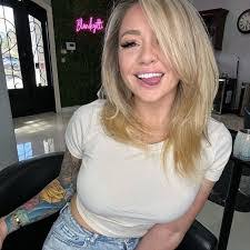 Kacey Allen's Instagram, Twitter & Facebook