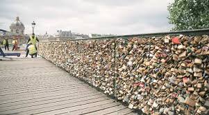 Swear Eternal Love In A Lock At Paris Pont Des Arts Not Anymore Check More At Http Www Wikinewsindia Com English Ne English News Pont Des Arts Eternal Love