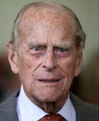 Prinz philip (97) könnte es bei seinem heftigen autounfall doch schwerer erwischt haben als gedacht: Prinz Philip Dieser Skandal Erschutterte Seine Familie