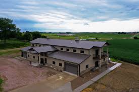 Here we'll be addressing a few crucial concerns related to the average price and customizable home kit of a barndominium. Barndominium Reaves Buildings