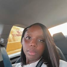 Cast delivers baby during labor?