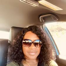 🐐Shaggy lands a plane full of essential supplies in Jamaica 🇯🇲 as soon  as one the airport reopened to help those in need