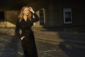 Společnost pietro filipi nabízí dámské i pánské oděvy pro každou příležitost. Moteriskuma PabrÄ—zianti Kolekcija Pristato Lengvai Derinamus Ir Tinkancius Ä¯vairioms Progoms Drabuzius Moteris Lt