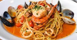 Et si on invitait des copains autour d'un verre de vin blanc et d'une bonne cocotte de spaghetti marins ? Recette Spaghettis Aux Fruits De Mer Parfaite Pour Cet Ete Circulaire En Ligne