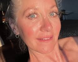 Michelle Hanneman's Instagram, Twitter & Facebook