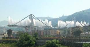 Italia o porțiune a unui pod al autostrăzii a10 s a prăbușit bilanț 11 morți și 5 răniți video il 24 internazionale. Italia A Distrus Complet Podul Morandi Din Genova Romania Inca Are Probleme Grave Cu 700 De Poduri Autolatest