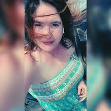 Romantic poem about Savanna by the sea with musical themes