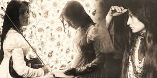 While working at the bia she met captain raymond talefase bonnin who she later married in 1902. Who Is Zitkala Sa Celebrated By Google Doodle Biography Career And Personal Life Knowinsiders