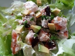 Salade De Crevettes Croustillantes Creme Epicee De Cyril Lignac Dans Tous En Cuisine Mes Meilleures Recettes Faciles En 2020 Salade De Crevettes Recette Cyril Lignac Salade