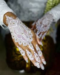 33 White Henna Designs For Brides That Are Trending In 2020 White Henna Designs Henna White Henna