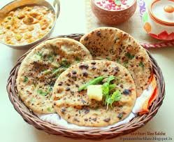 Stuffed Kulcha Platter - Vegetarian dish