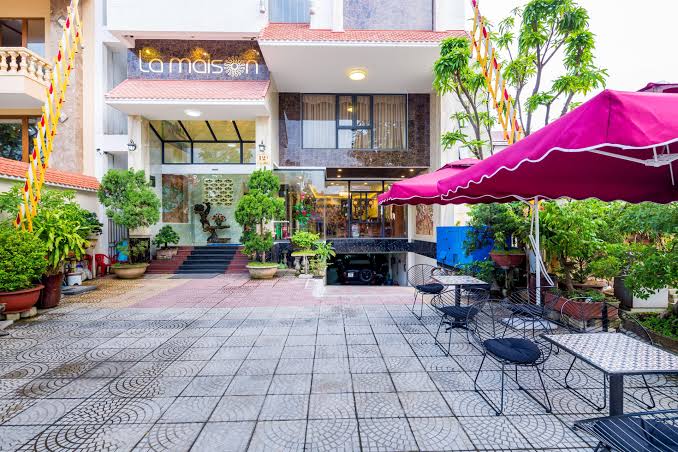 La Maison Danang Beach Hotel