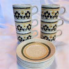 Biltons coffee tea mugs made in england iris flowers embossed vintage lot of 2. Biltons Tableware Kitchen Vintage Biltons Tableware Coffee Mugs Saucers Set Poshmark