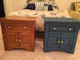 80 S Oak Bedroom Nightstand Redone With Annie Sloan Chalk Paint Two Coats Of Graphite Bedroom Furniture Makeover Oak Bedroom Furniture Bedroom Furniture Redo