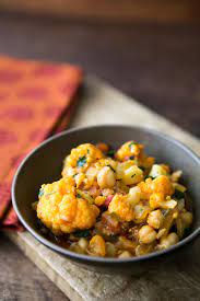 Cauliflower Chickpea Curry Recipe Curry Recipes Cauliflower And Chickpea Curry Indian Food Recipes