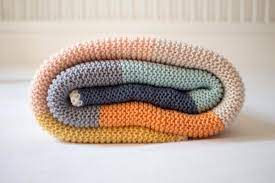Dieser pinnwand folgen 134 nutzer auf pinterest. Geschenk Zur Geburt Babydecke Mit Streifen Selber Stricken