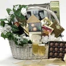 Diamantene hochzeit geschenk geschenke zu hochzeiten geschenke nach anlass geschenke / geschenkideen versandkostenfrei bereits ab 30 euro. Die 10 Besten Bilder Zu Prasendkorb Prasentkorb Geschenkkorb Geschenke