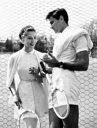 Parcourez 394 photos et images disponibles de tennis romance, ou lancez une nouvelle recherche. Tennis Court Romance Tennis Fashion Vintage Tennis Tennis Clothes