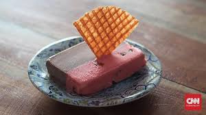 Cara mudah buat es krim chocolatos wafer roll hai teman teman, kali ini kita lagi membuat es krim dari chocolatos hm enak sekali.disarankan kalo ingin es krim ingin cepat mengeras apabila disimpan di ku. Es Krim Tip Top Yang Legendaris Dari Yogyakarta