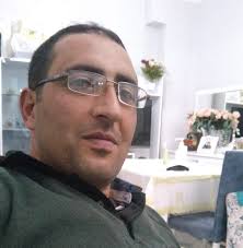 VEFAT BAŞSAĞLIĞI 😕😕😕 Edinilen bilgilere göre, Pütürge ilçesi Tosunlu  Mahallesi'nde meydana gelen olayda, aralarında daha önceden arazi  anlaşmazlığı nedeniyle husumet bulunan Musa K. (19) ile Bilal Karakaş (39)  arasında tartışma çıktı. Yaşanan