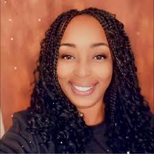 Beloved Chicago News Anchor Roz Retires After 35 Years