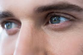 Imagens de Homem olhos verdes sem royalties | Depositphotos