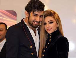 منذ زواجها من رجل الأعمال اللبناني داني متري قررت النجمة اللبنانية ميريام_فارس أن لا تنشر أي صورة له على السوشيال ميديا، ولم تُسرّب أي صورة… Ù…Ù† Ù‡Ùˆ Ø²ÙˆØ¬ Ù…ÙŠØ±ÙŠØ§Ù… ÙØ§Ø±Ø³ Ø§Ù„Ø­Ù‚ÙŠÙ‚ÙŠ ÙˆÙŠÙƒÙŠØ¨ÙŠØ¯ÙŠØ§ Ø¨ÙŠØª Ø§Ù„Ø­Ù„ÙˆÙ„