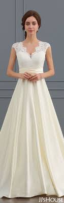 Us 200 00 Ball Gown V Neck Court Train Satin Wedding Dress With Ruffle Jj S House Stylish Wedding Dresses Wedding Dresses Ruffle Wedding Dress Casa de avis), also known as the joanine dynasty (dinastia joanina), was a dynasty of portuguese origin which flourished during the renaissance and the period of the. pinterest