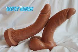 Review: Dante Realistic Dildo With Balls XL & Dominic Realistic Dildo by  Dee's Big Daddies - Betty Butch