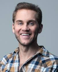 Douglas Riley's Instagram, Twitter & Facebook