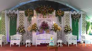 Melantunkan takbir dimulai sejak shubuh hari arafah tanggal 9 dzulhijjah sampai waktu ashar hari tasyriq yang berakhir pada tanggal 13 dzulhijjah. Naskah Atau Teks Mc Atau Pembawa Acara Pemberangkatan Haji Berbahasa Jawa