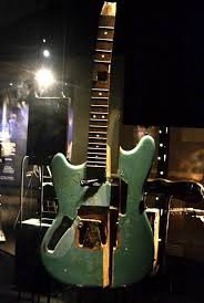 This Is A Photo Of The 1st Guitar Kurt Cobain Ever Smashed On Stage The Two Halves Previously Belonged To Two Different Owners Who Kurt Cobain Guitar Nirvana