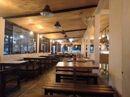 Spesies yang umumnya dikenal sebagai merpati adalah merpati karang liar yang umum digunakan di banyak kota. 13 Cafe Restoran Rumah Makan Favorit Di Boyolali Ranggawisata